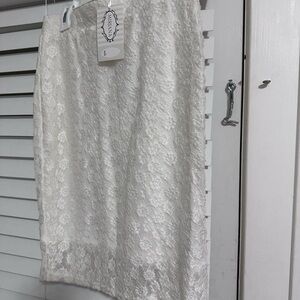 TCEC White Knee-Length Pencil Skirt